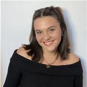 Profesora de inglés para apoyo escolar con más de 3 años de experiencia. Este idioma no es tan difícil y te lo demostraré.